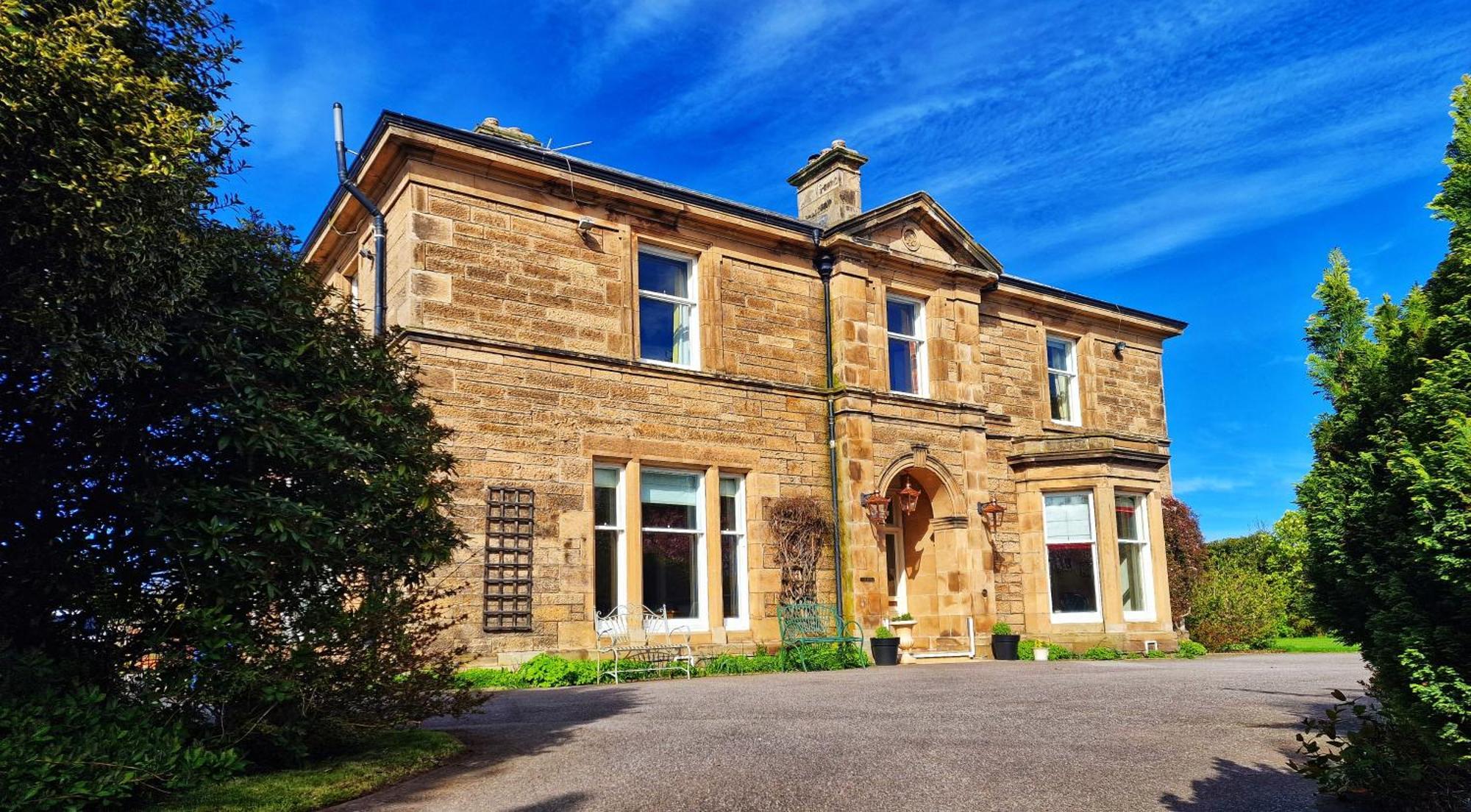 The Pines Guest House Elgin Extérieur photo